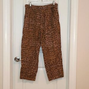 Pilcro size medium leopard print pull on pants